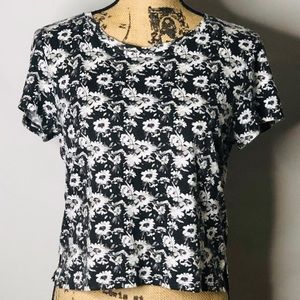 AMERICAN EAGLE OUTFITTERS floral print tee size L